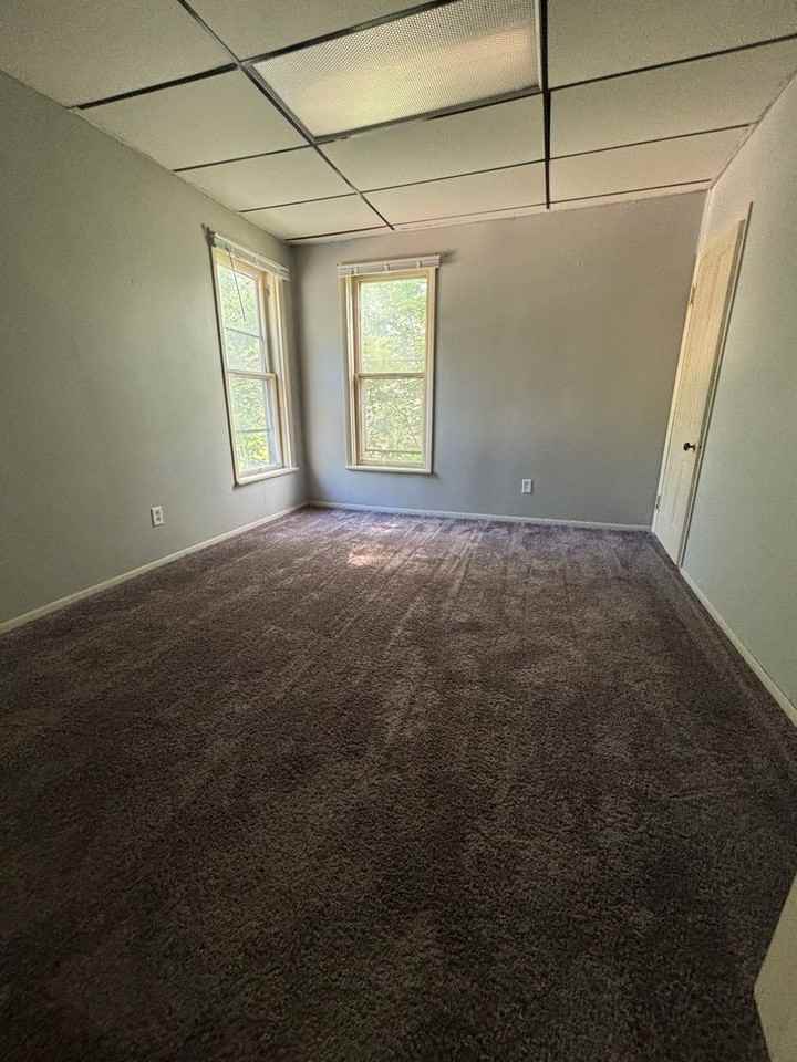 804 Iowa St - Photo 7 of 8