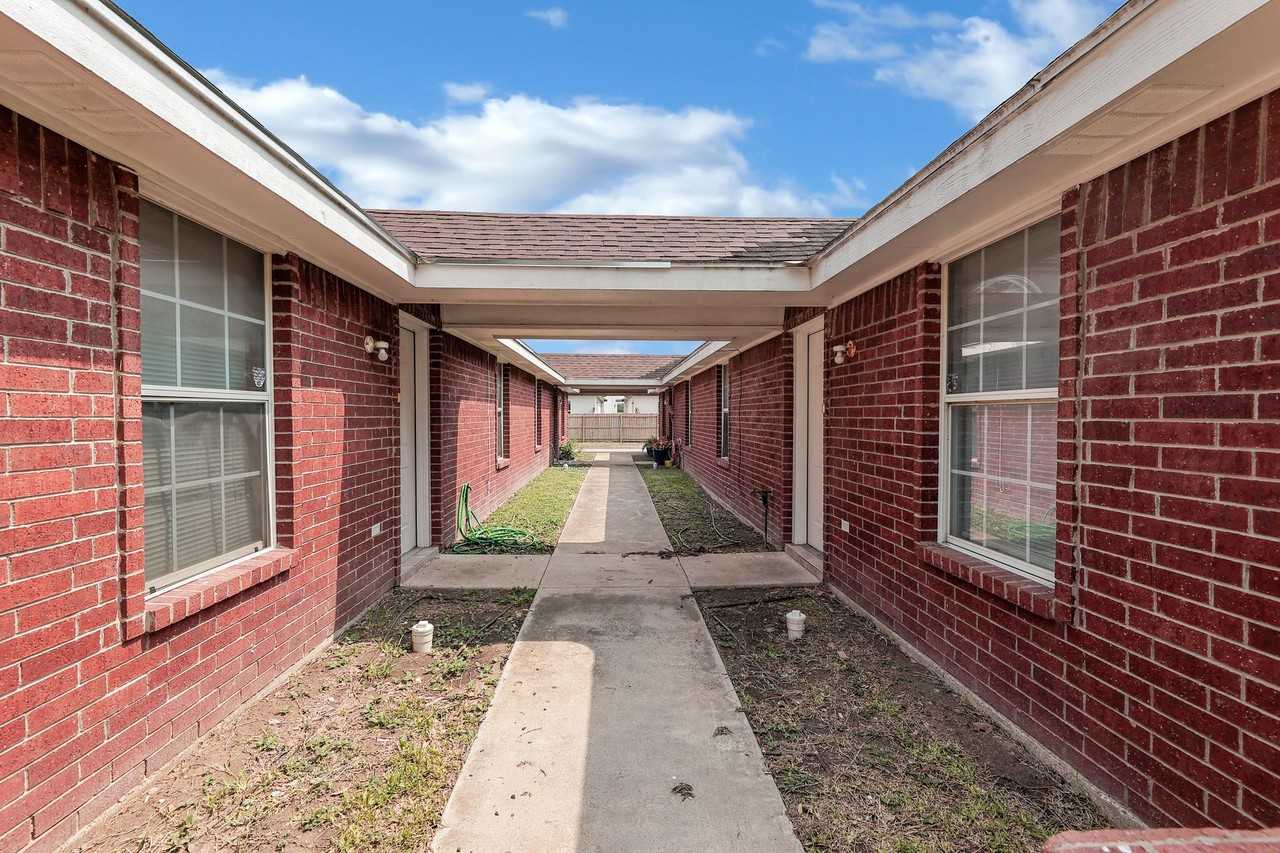 Bronze Dr - Pharr - Photo 2 of 14