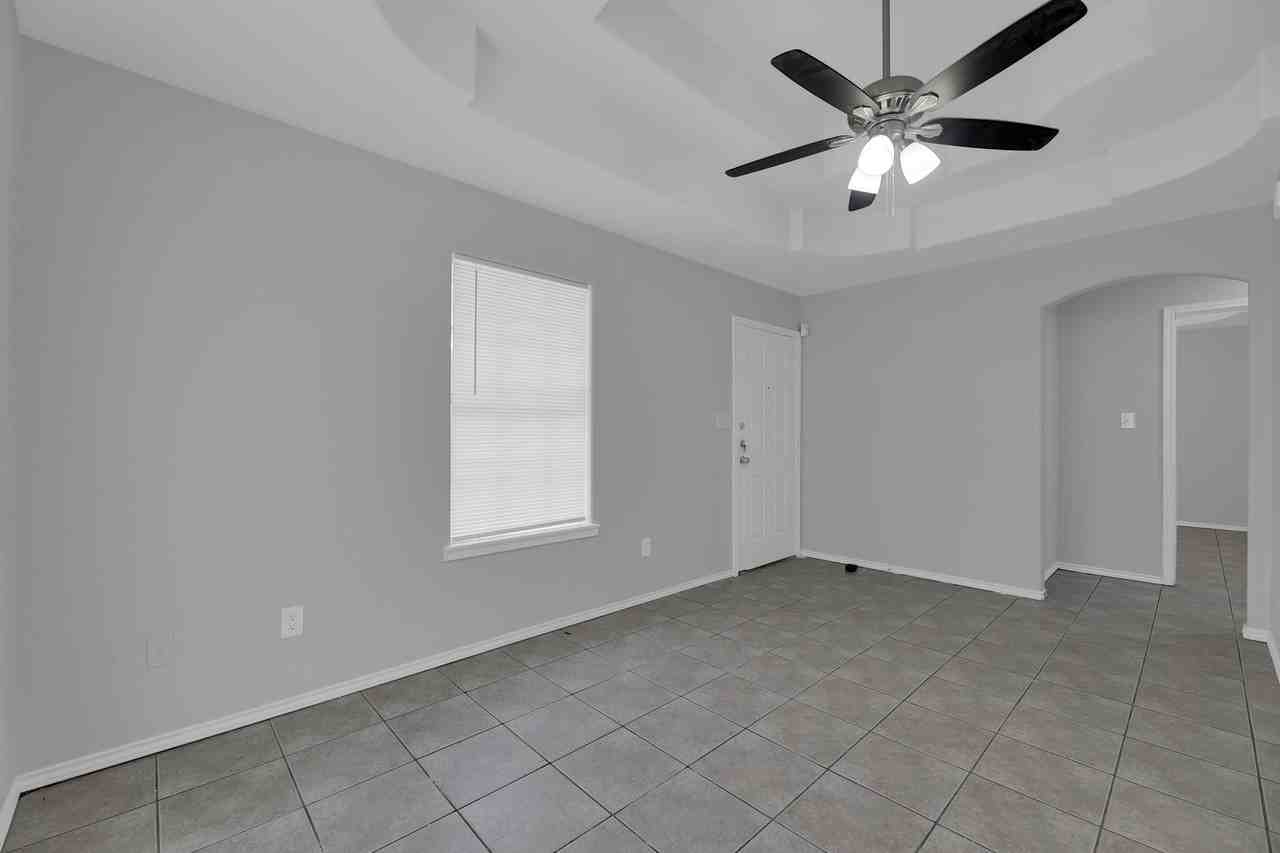 Bronze Dr - Pharr - Photo 3 of 14