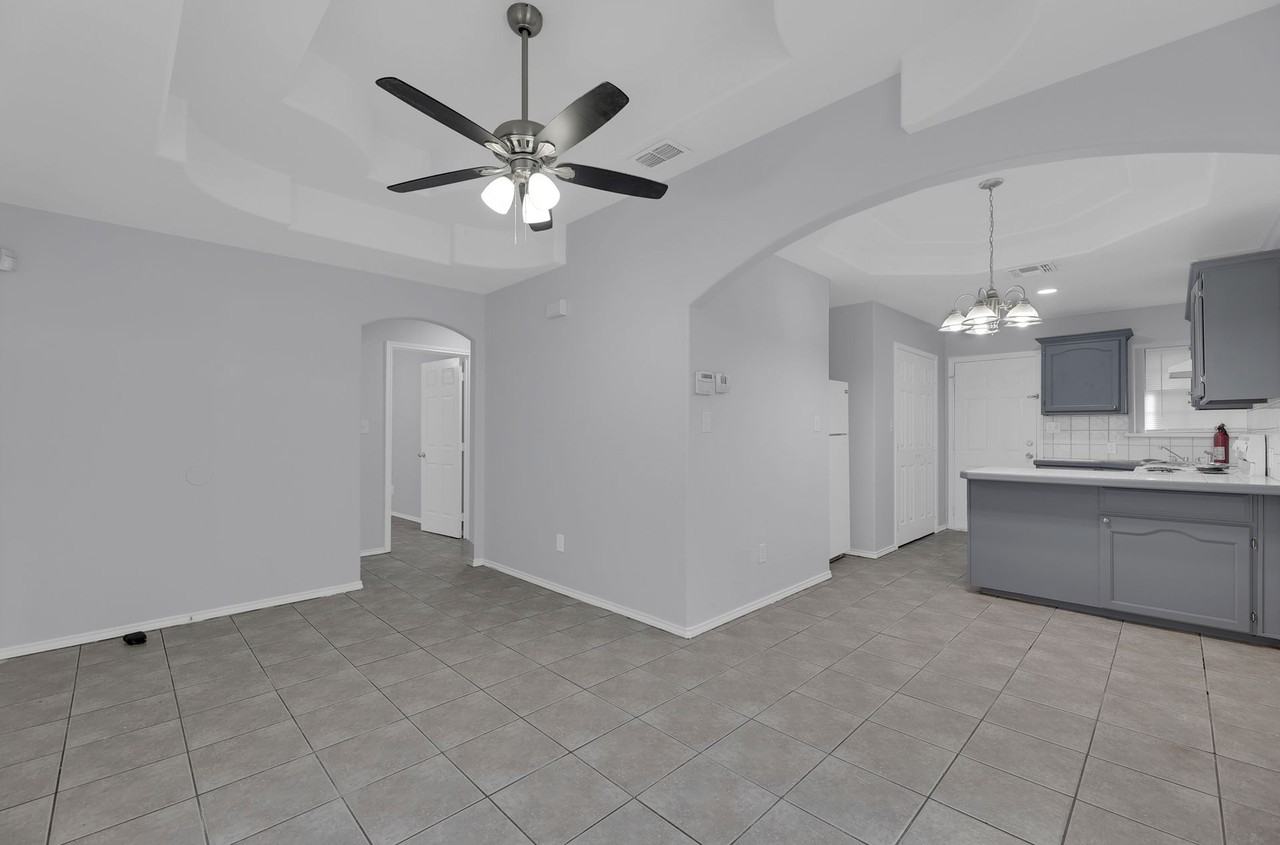 Bronze Dr - Pharr - Photo 4 of 14