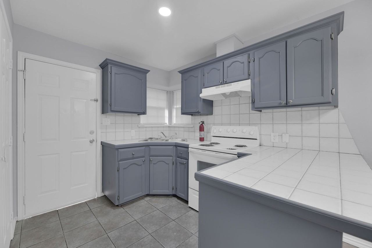 Bronze Dr - Pharr - Photo 6 of 14