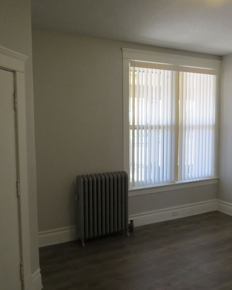 111 W 11th St - Photo 2 of 14