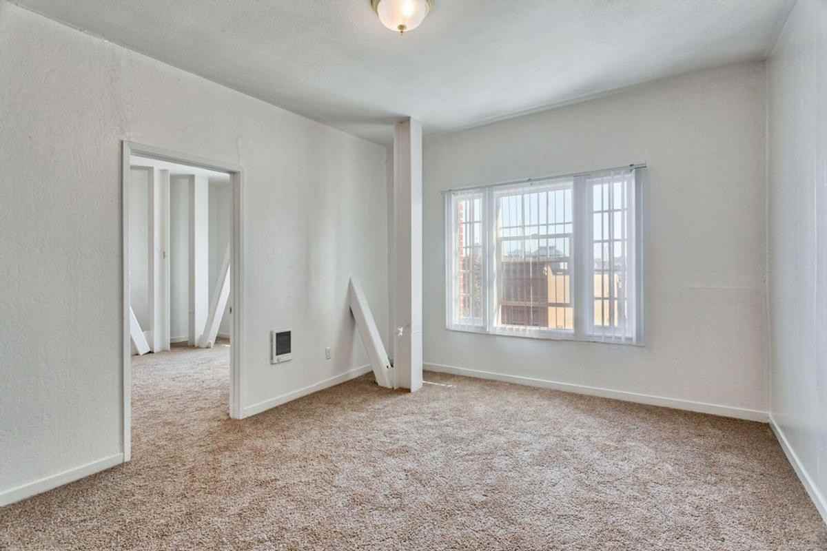 1030 Post Street - Photo 7 of 10