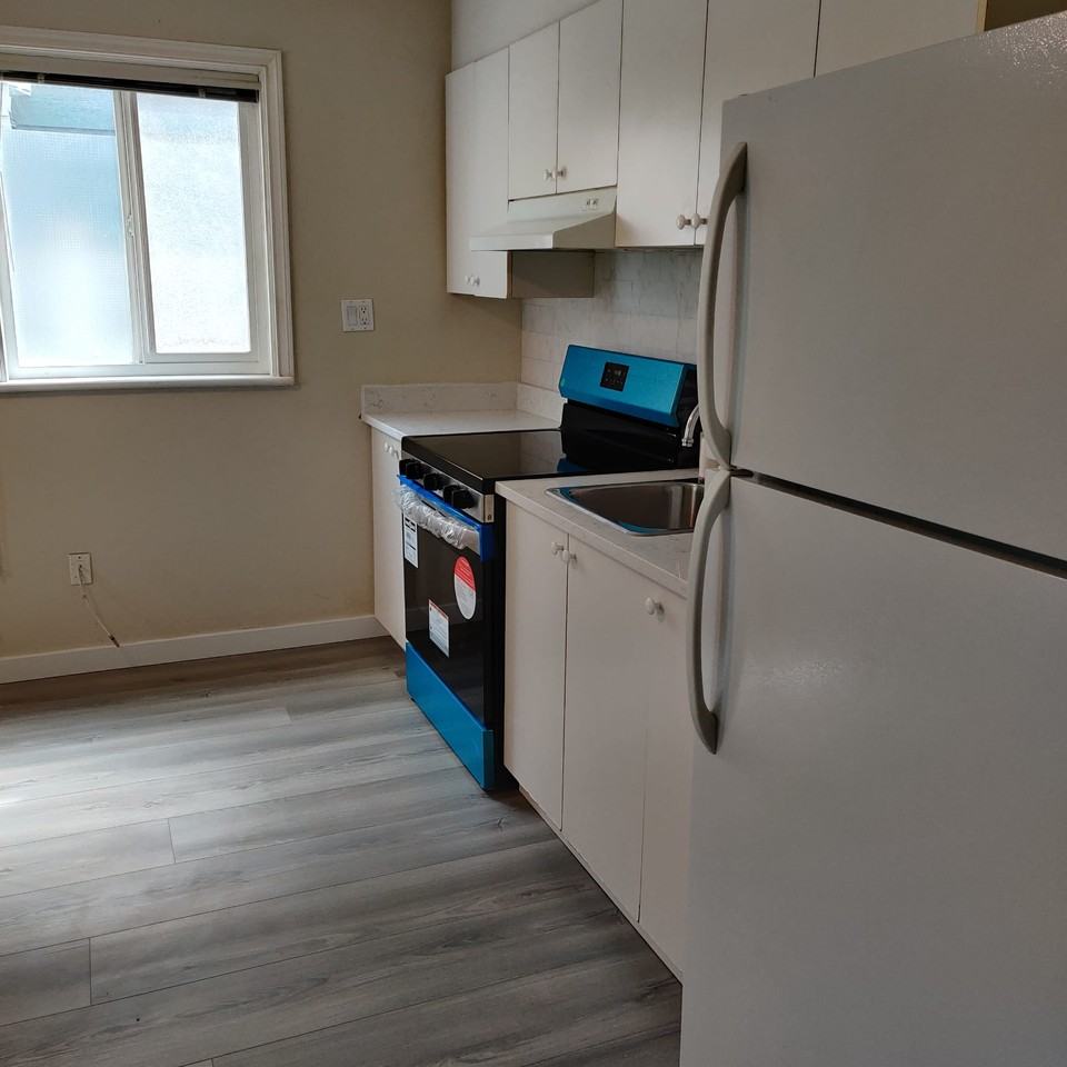 3311 East 45th Avenue - Photo 2 of 16