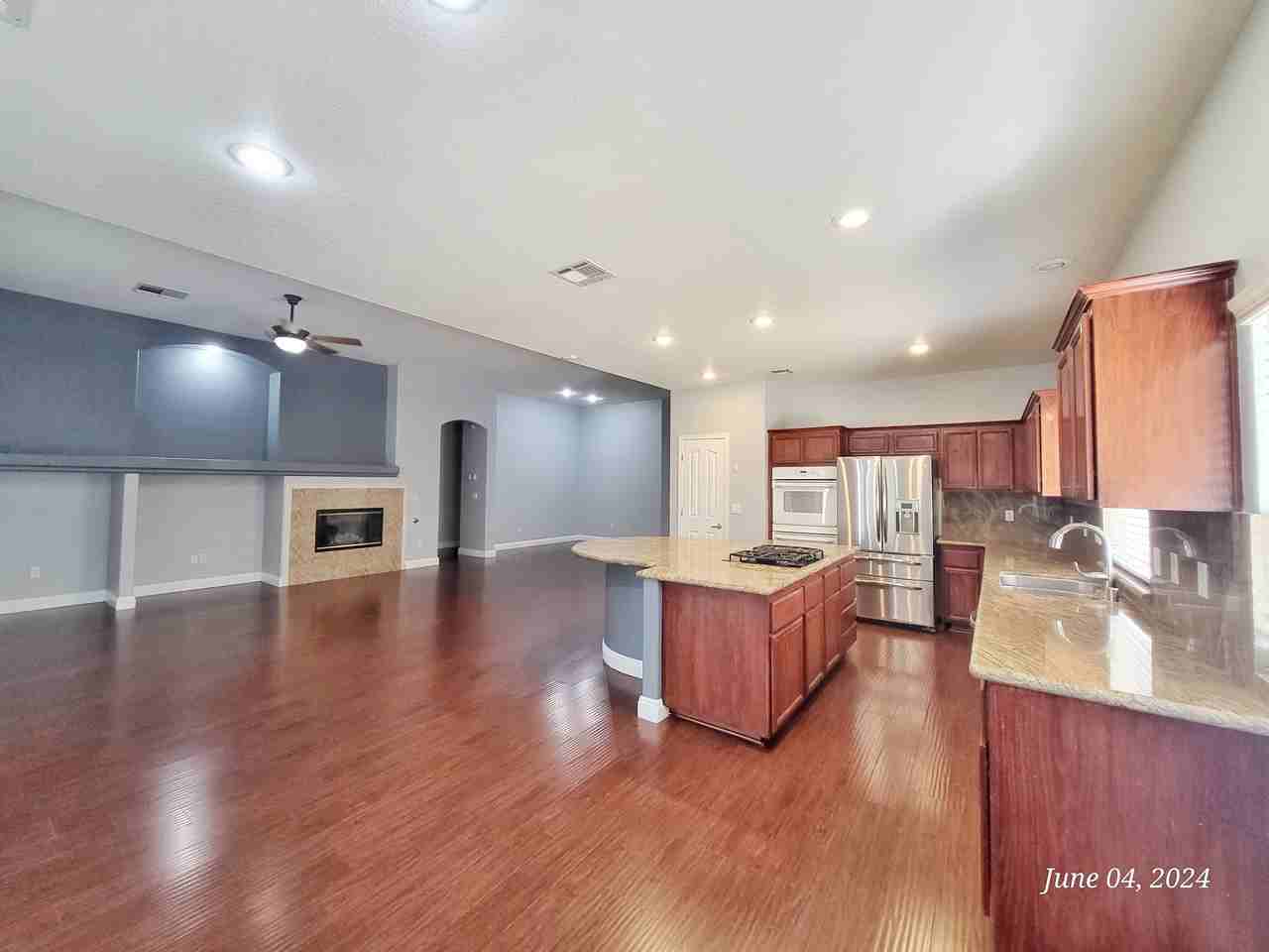 60 Copper Fountain St #1 - Photo 5 of 18