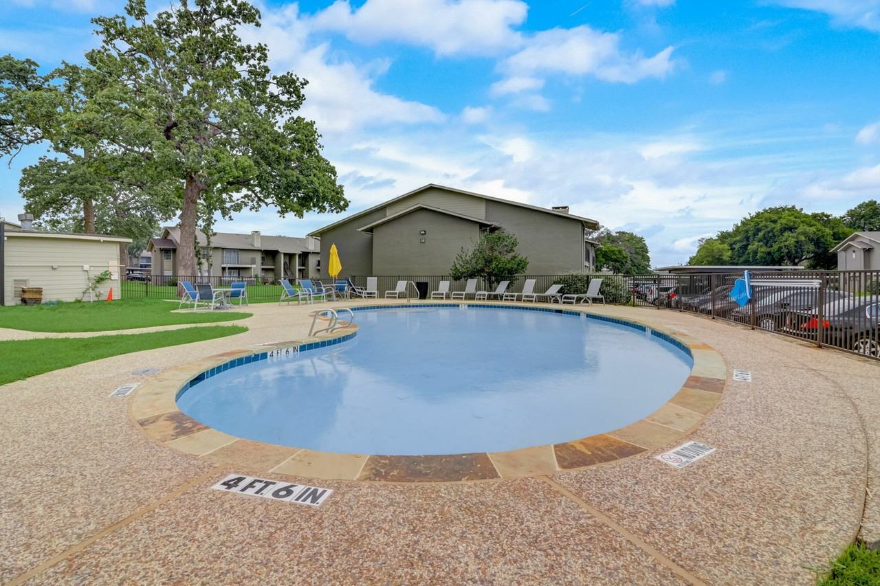 Oak Park - Photo 5 of 50