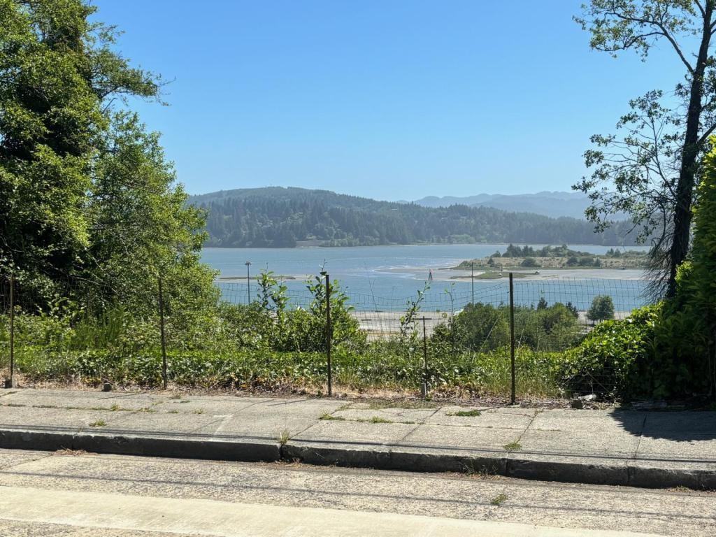 625 Maryland St - Photo 3 of 13