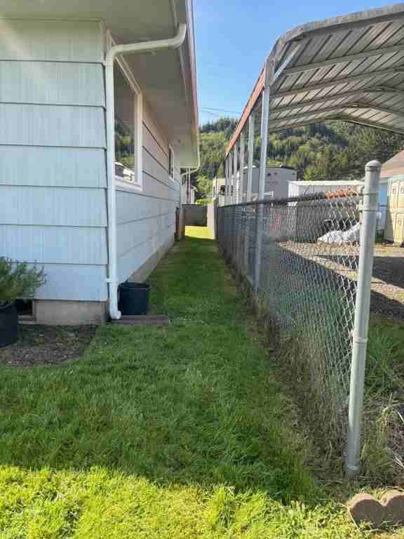 2064 Birch Ave - Photo 3 of 12