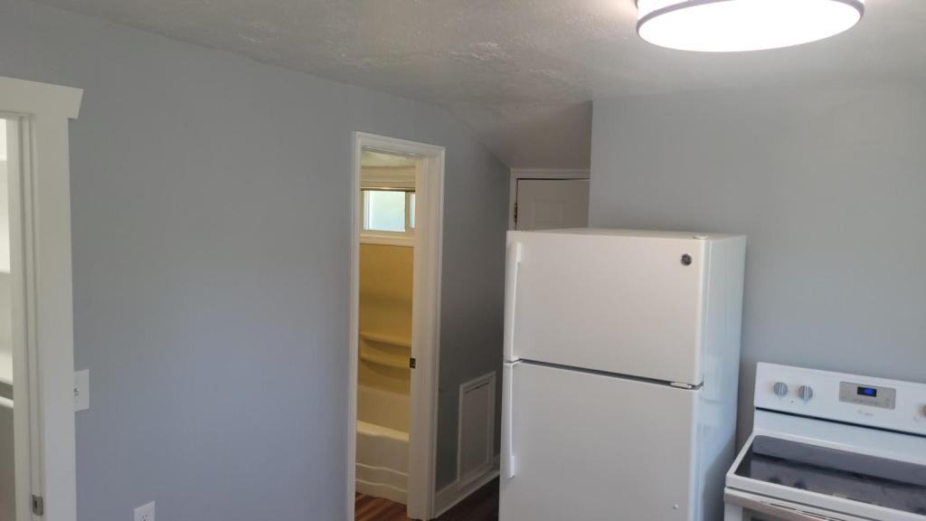 498 S 100 W #1 - Photo 7 of 19