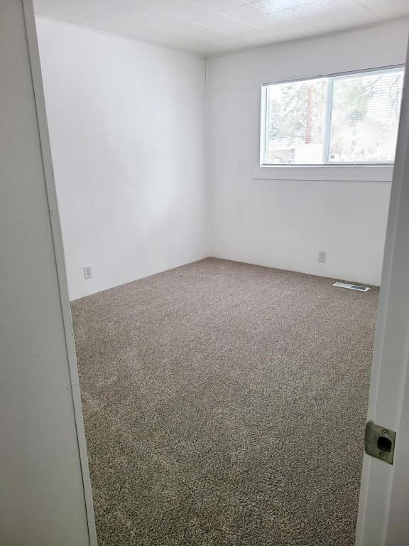 303 E Christina St - Photo 3 of 50