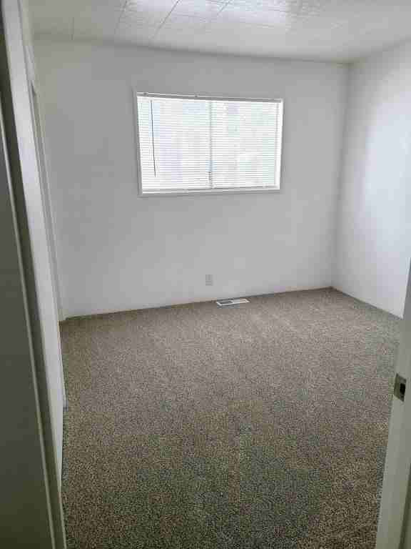 303 E Christina St - Photo 4 of 50