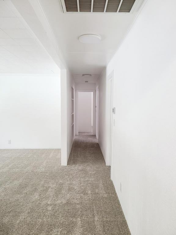 303 E Christina St - Photo 5 of 50