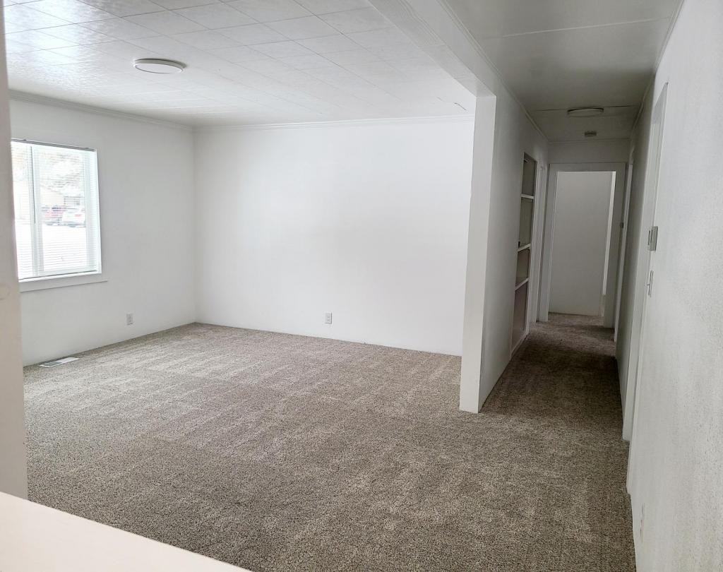 303 E Christina St - Photo 6 of 50