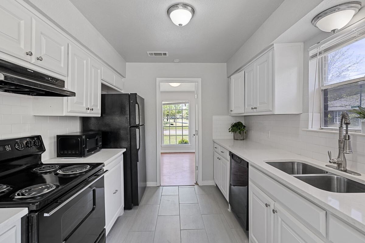 7167 Church Park Drive Bedroom 1B #693262 - Photo 2 of 13