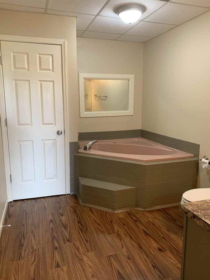 438 Olympia Dr - Photo 4 of 25