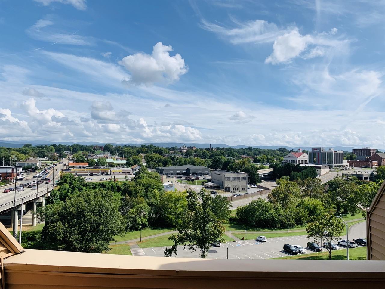 438 Olympia Dr - Photo 5 of 25