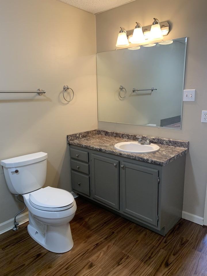 438 Olympia Dr - Photo 4 of 25