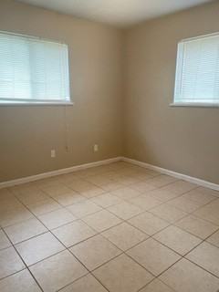 411 Hickory St - Photo 2 of 8