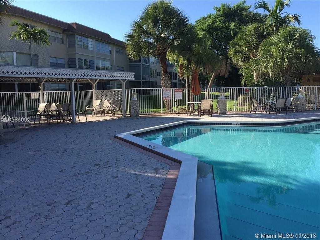 5001 W Oakland Park Blvd #109 - Photo 6 of 15