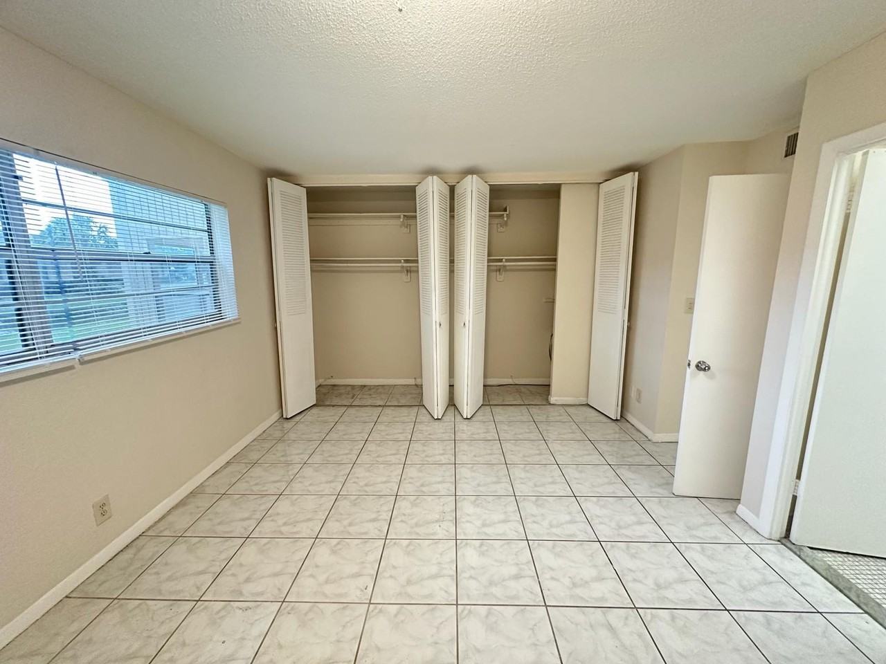 5001 W Oakland Park Blvd #109 - Photo 2 of 15