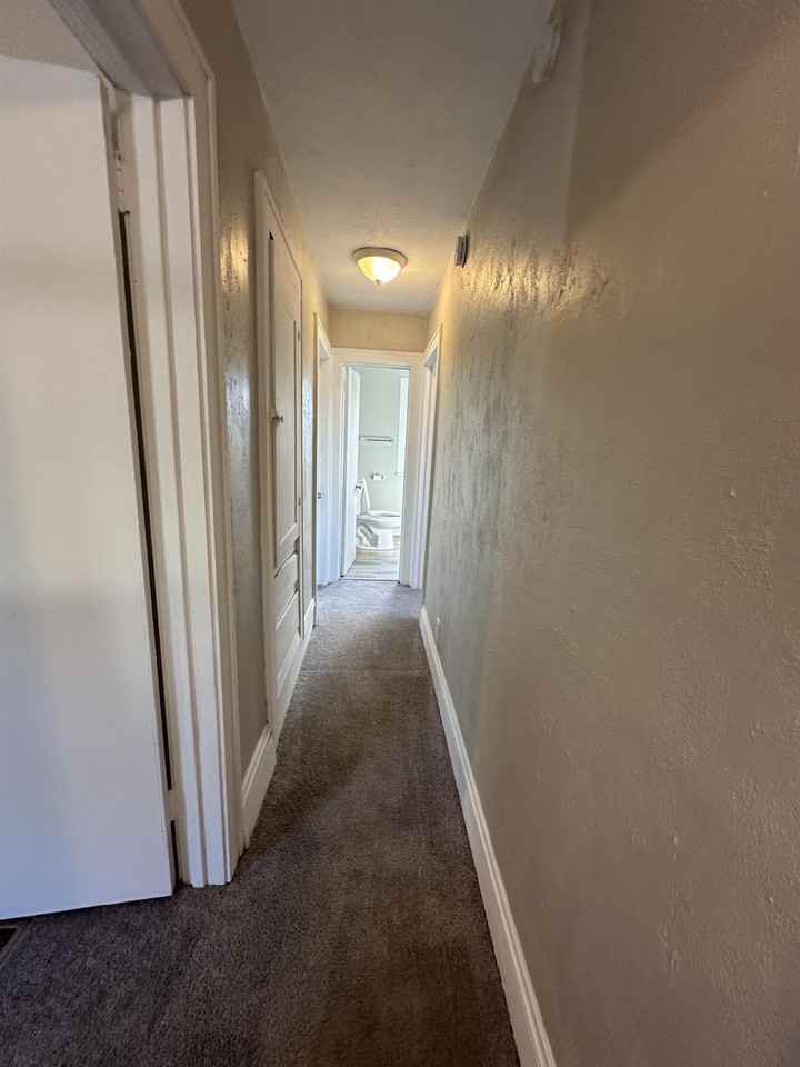 11021 Western Ave - Photo 4 of 37