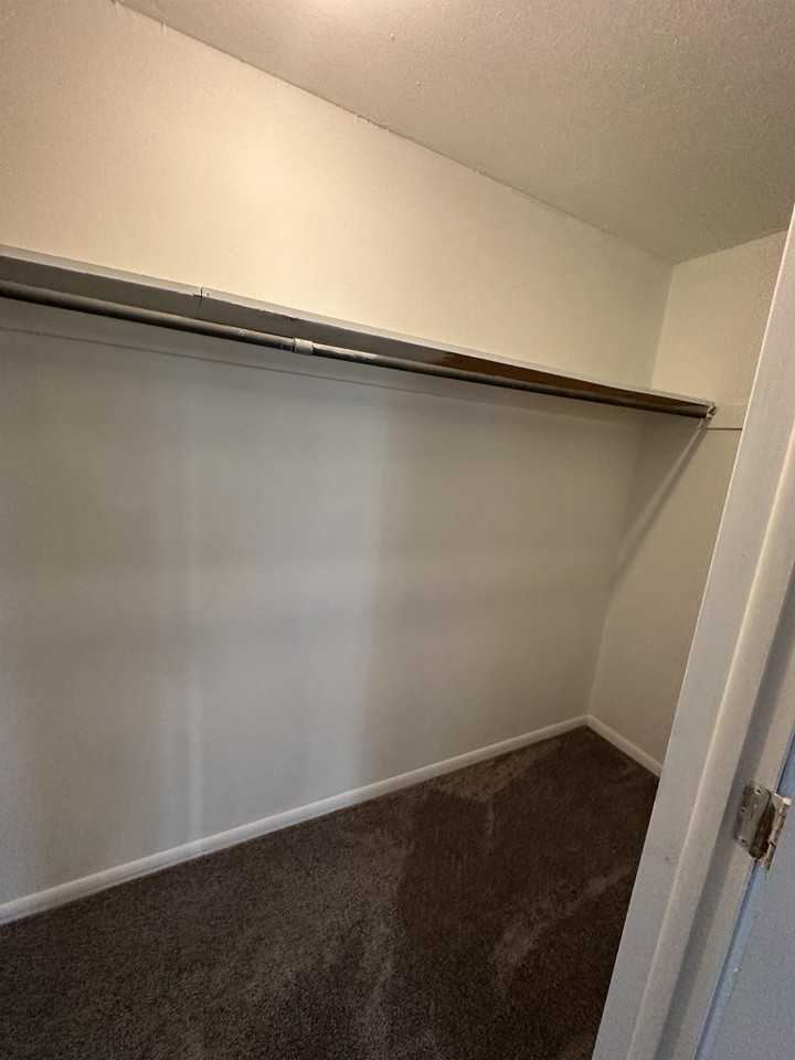 11021 Western Ave - Photo 7 of 37