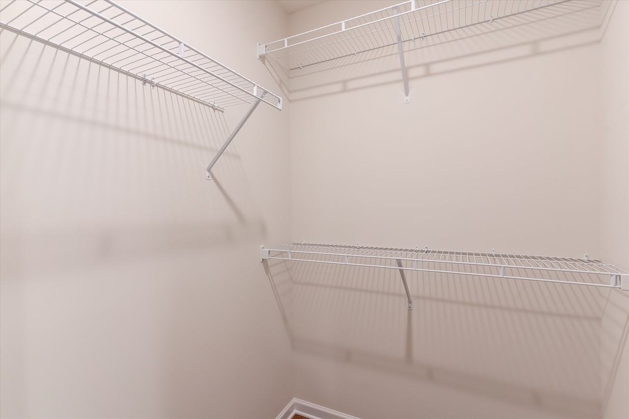 408 E Norton Rd - Photo 4 of 41