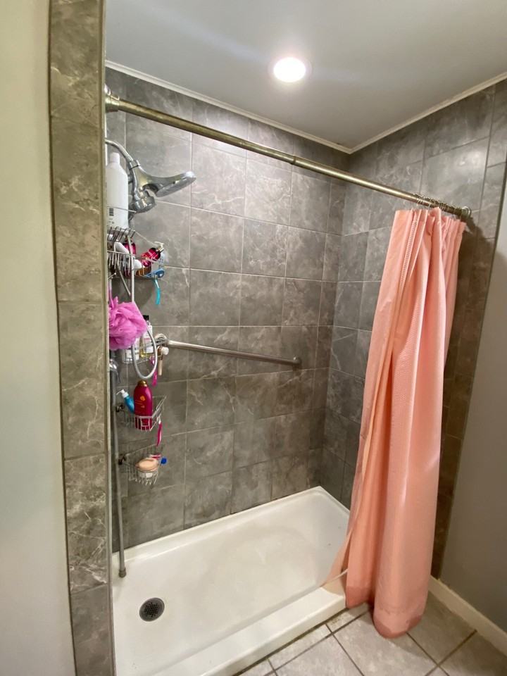 208 Glynn Rd - Photo 5 of 22