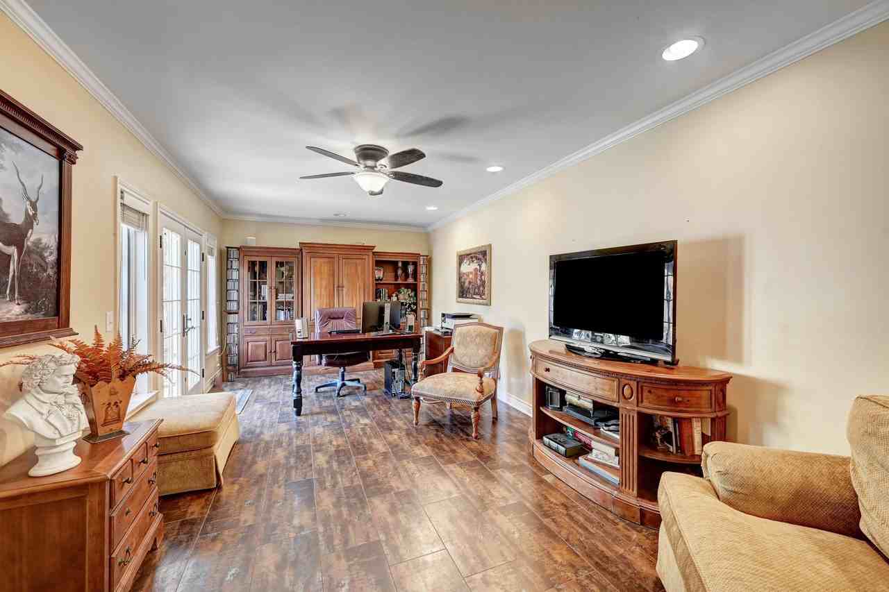 2024 Miner St - Photo 2 of 30