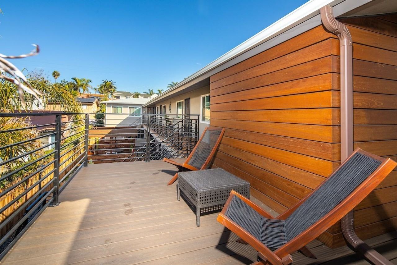 Gorgeous property! Cute Units! - Photo 4 of 9