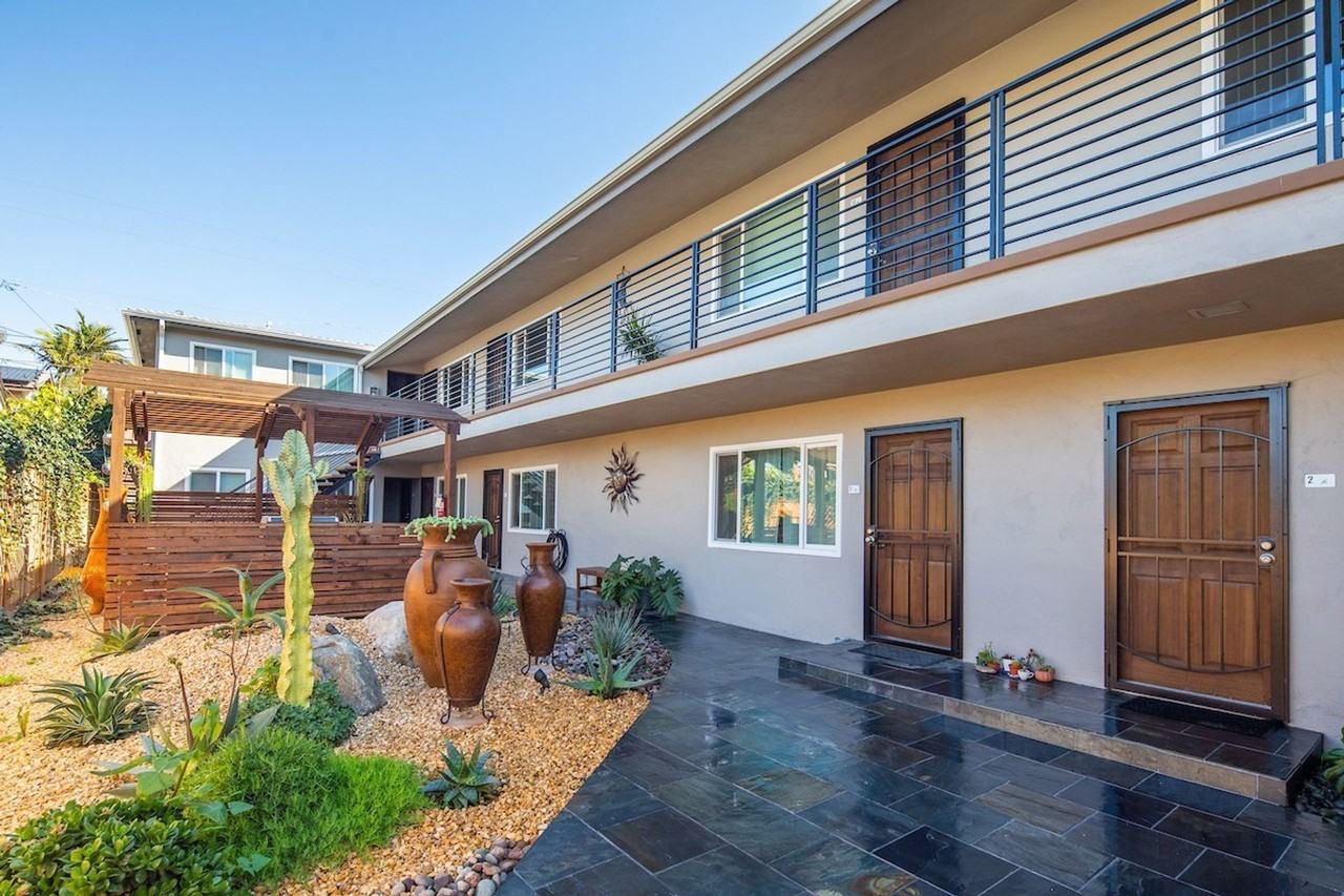 Gorgeous property! Cute Units! - Photo 6 of 9
