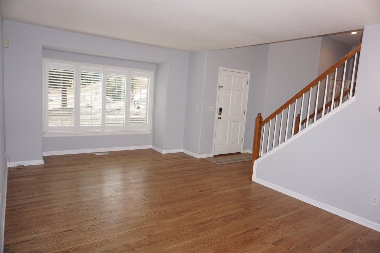 23919 High Meadow Dr - Photo 2 of 24