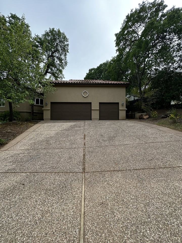 681 Knight Ln - Photo 5 of 43