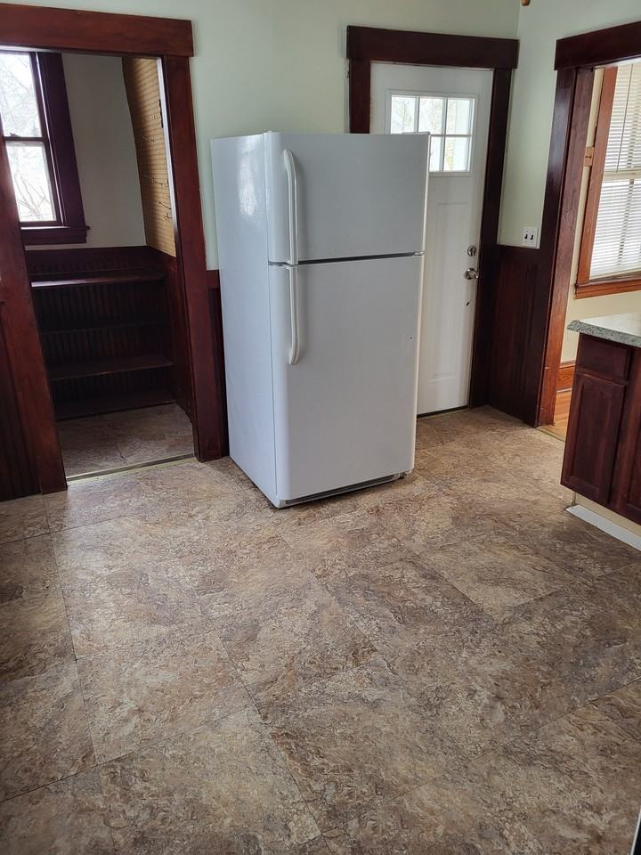 105 Pillsbury St #1 - Photo 2 of 10