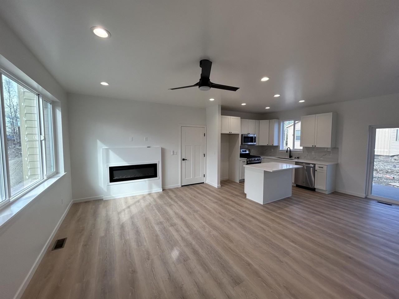 3480 S Shamrock St #1 - Photo 6 of 10