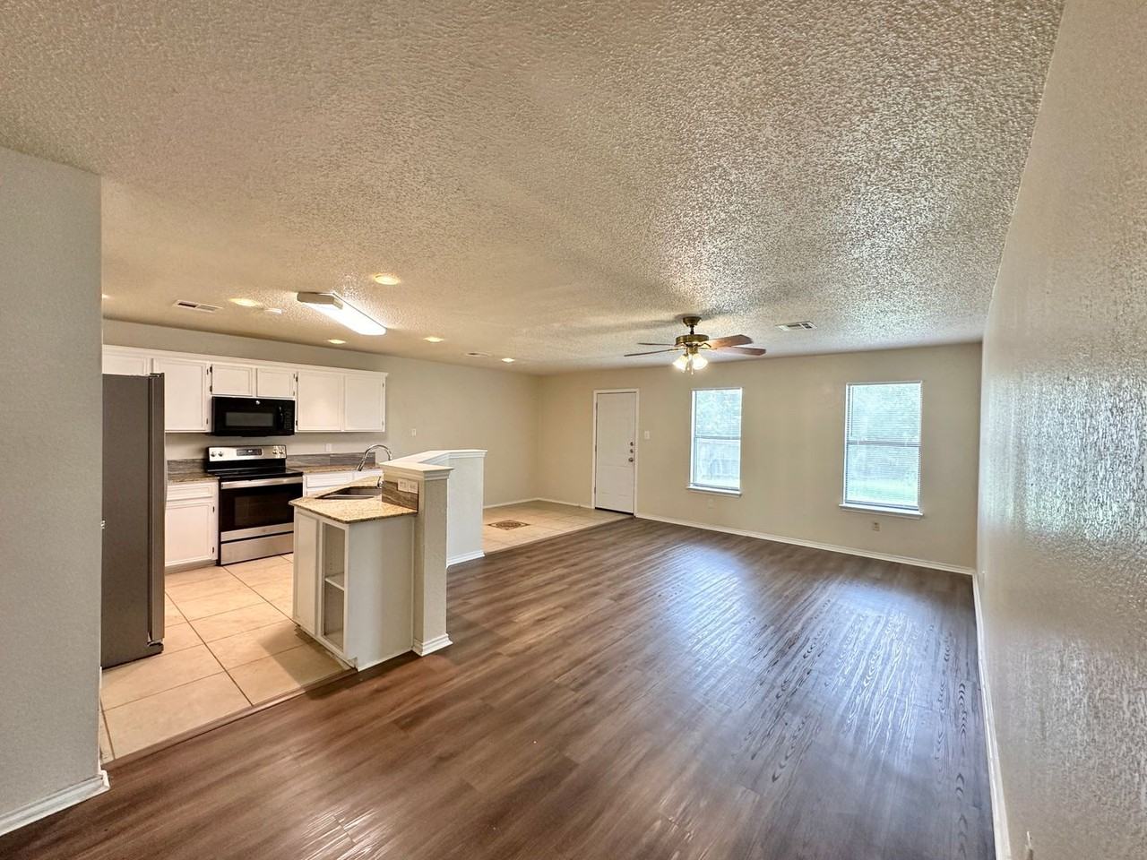 1307 Waterford Dr - Photo 6 of 31