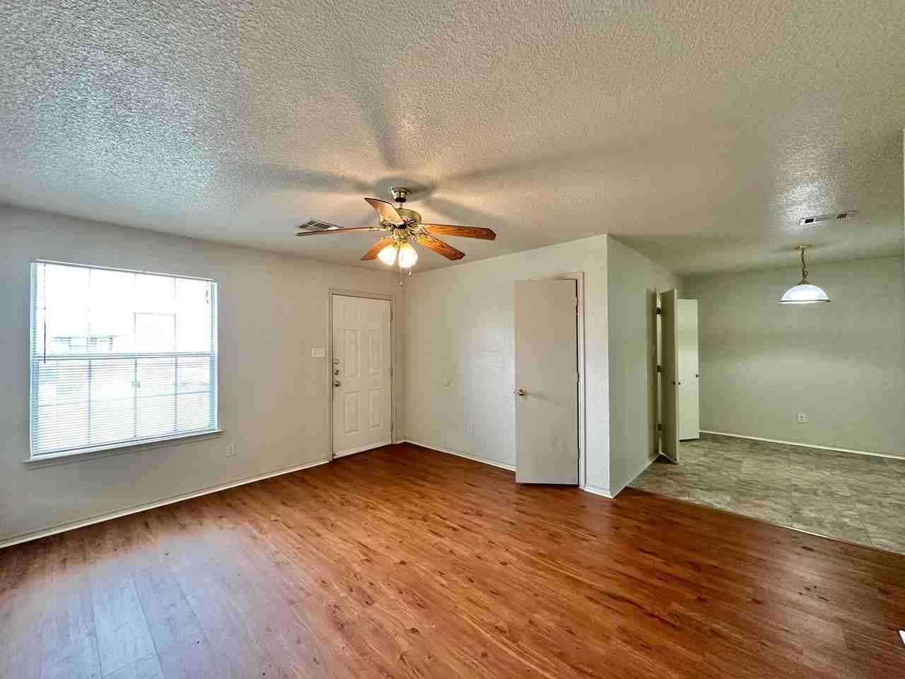 2807 Lucille - Photo 3 of 25
