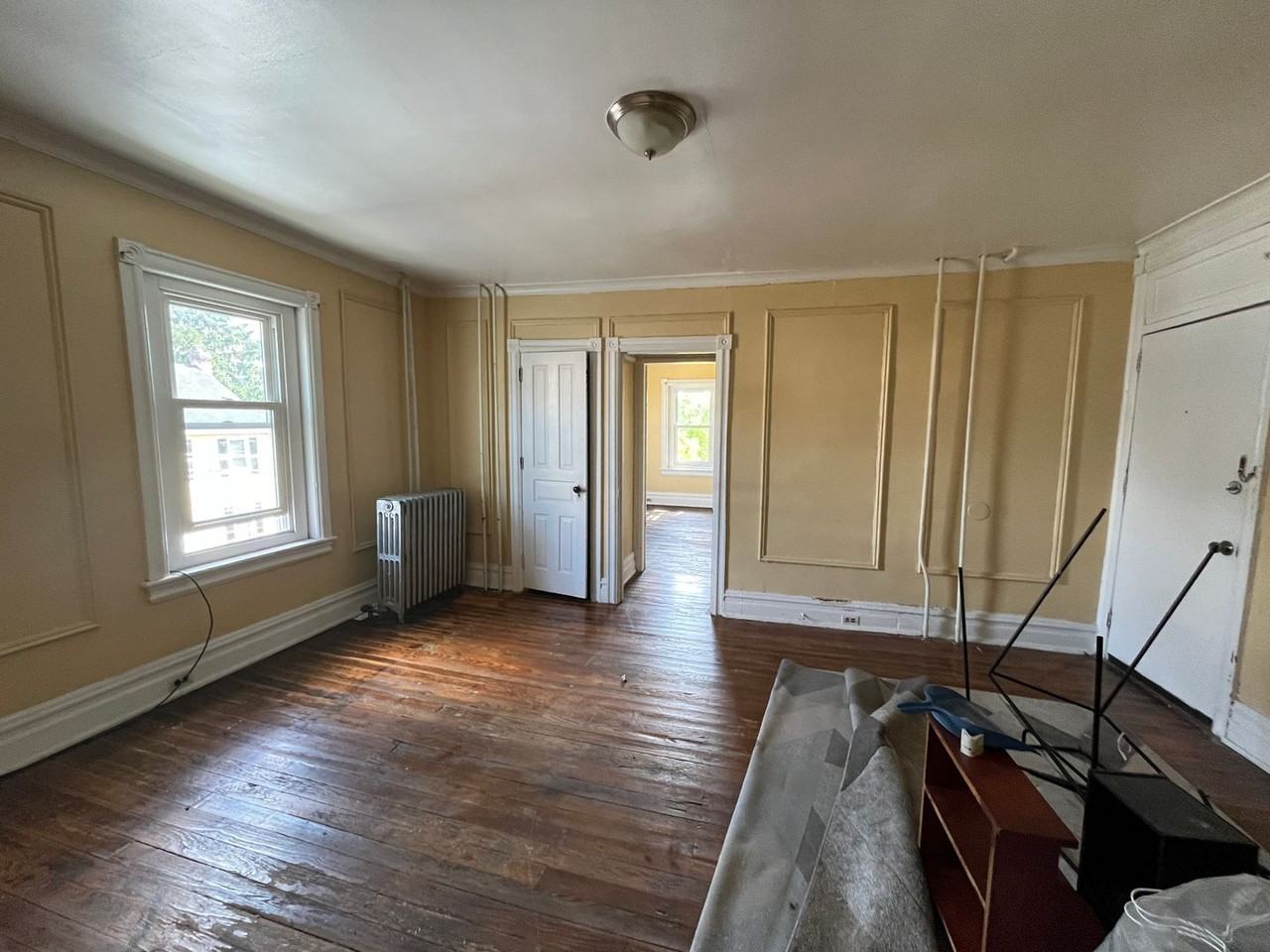 44 S Carlisle St - Photo 2 of 10