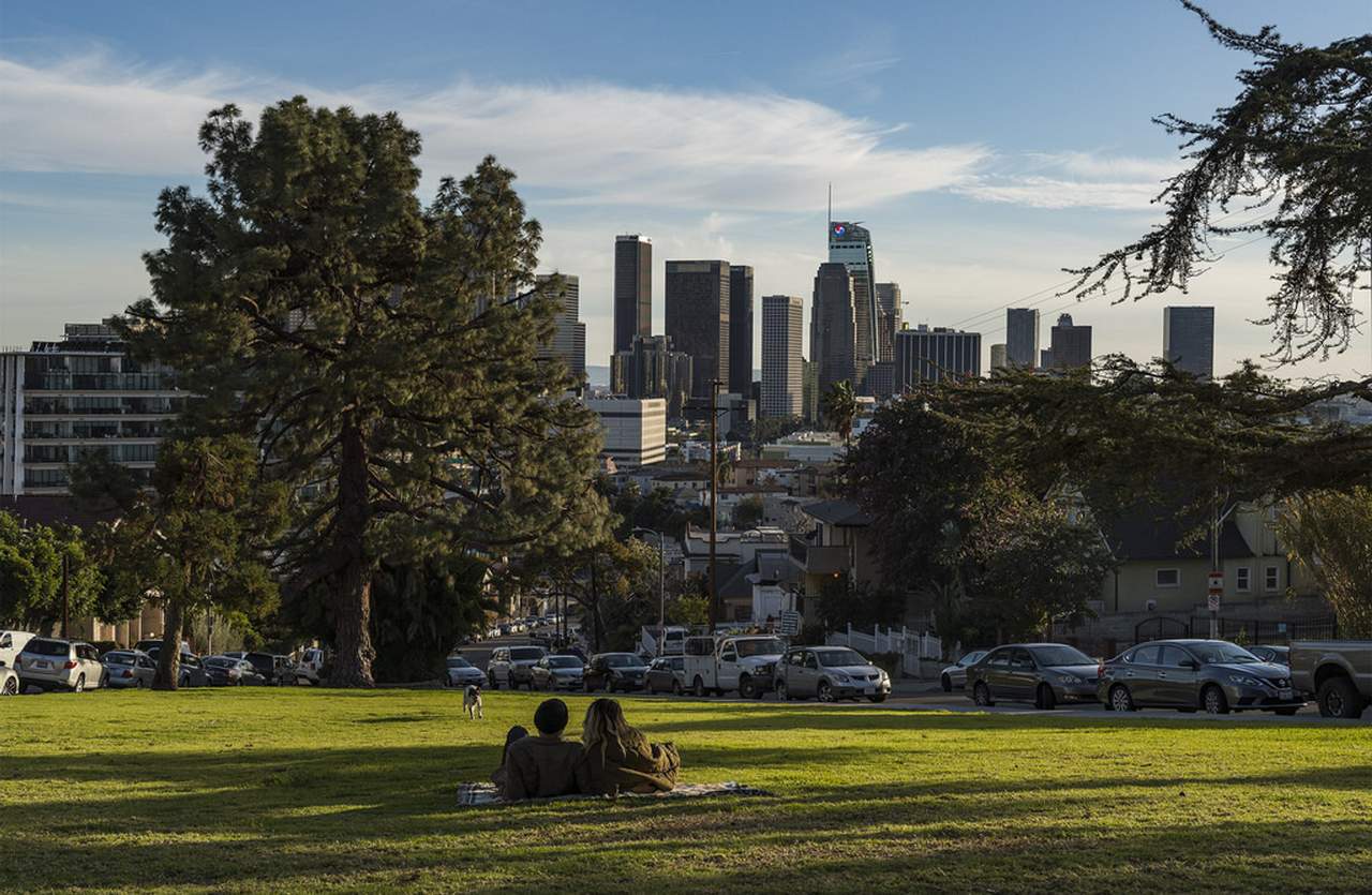 981 Everett Street - Photo 2 of 18