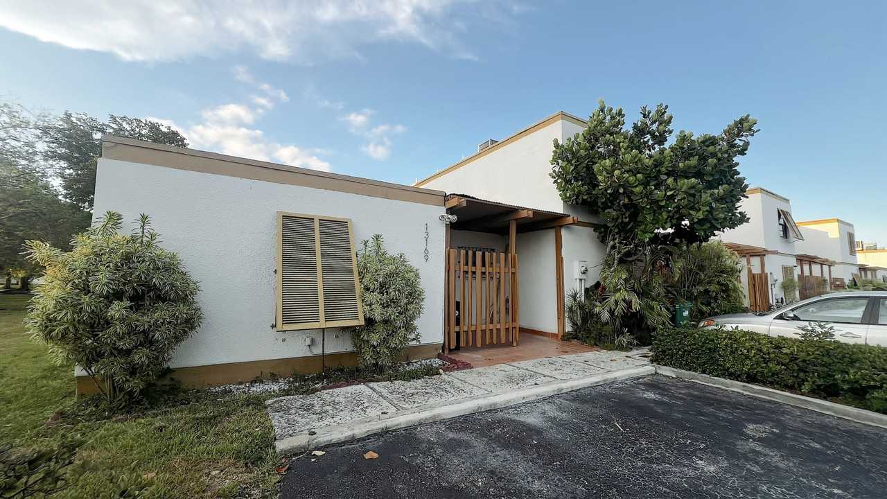 13169 Sw 15th Ln #0 - Photo 2 of 23