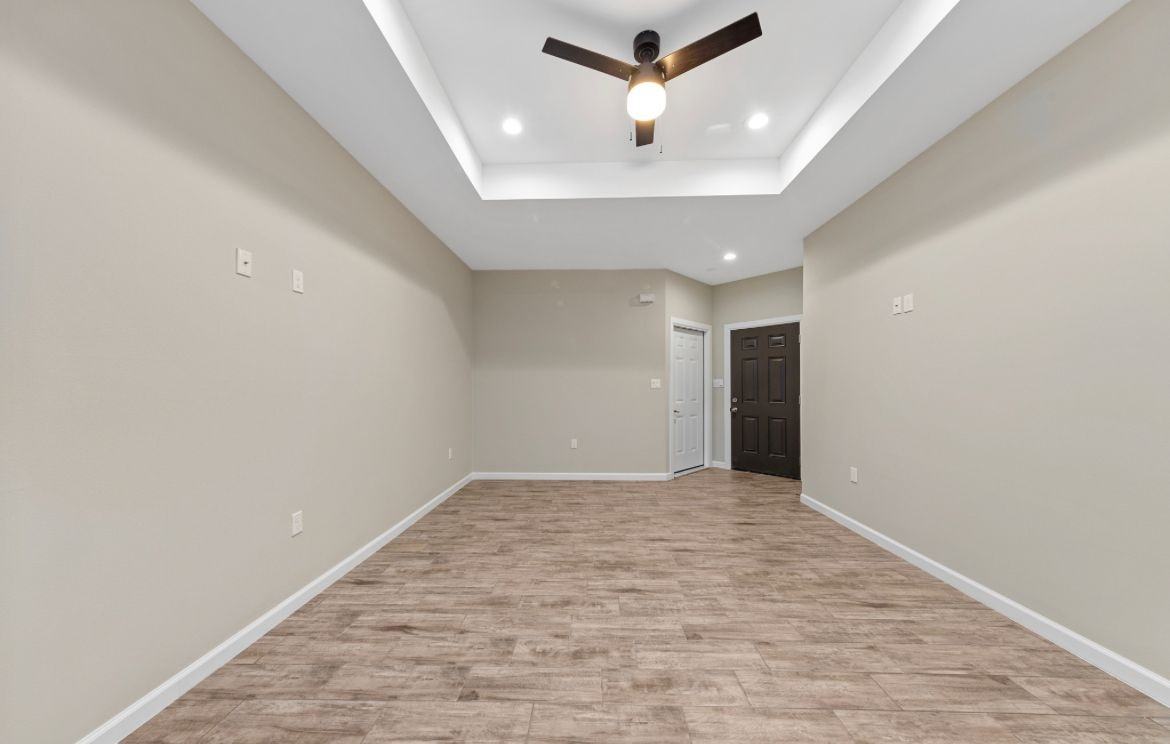 1117 Escondido Ln W #B - Photo 3 of 16