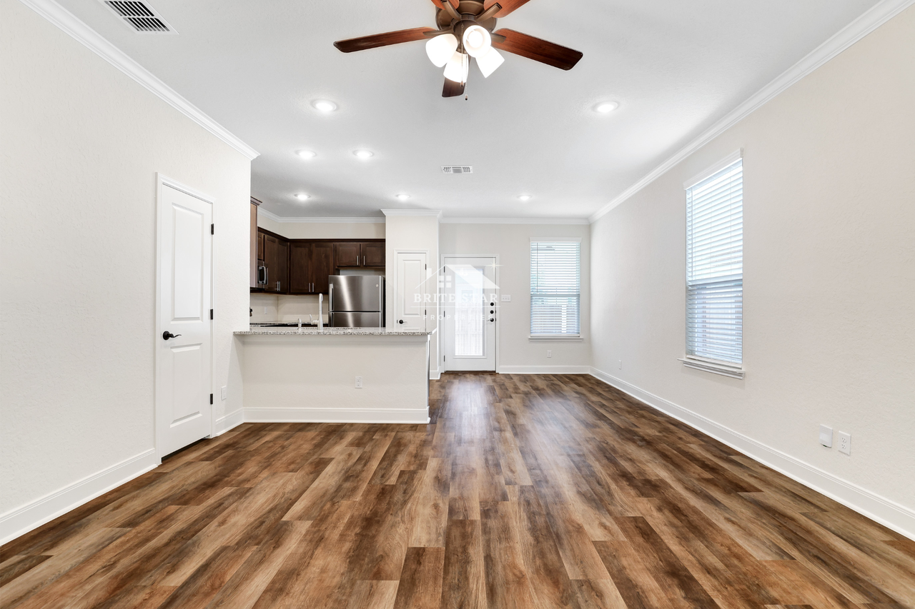10311 Candlewood Way #101 - Photo 6 of 26