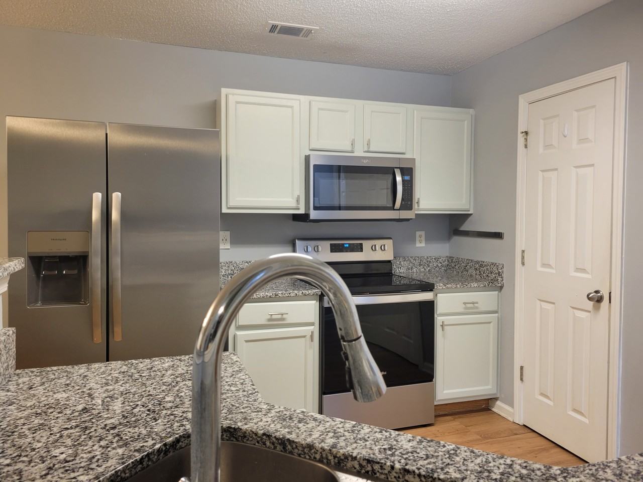 2266 Charleston Pointe Se #NA - Photo 7 of 32
