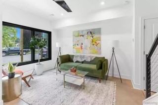 3309 Cochrane St - Photo 2 of 23