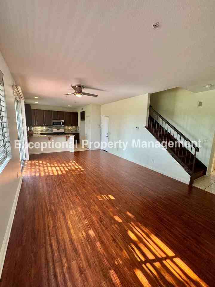 6138 Greenboro Way - Photo 4 of 25