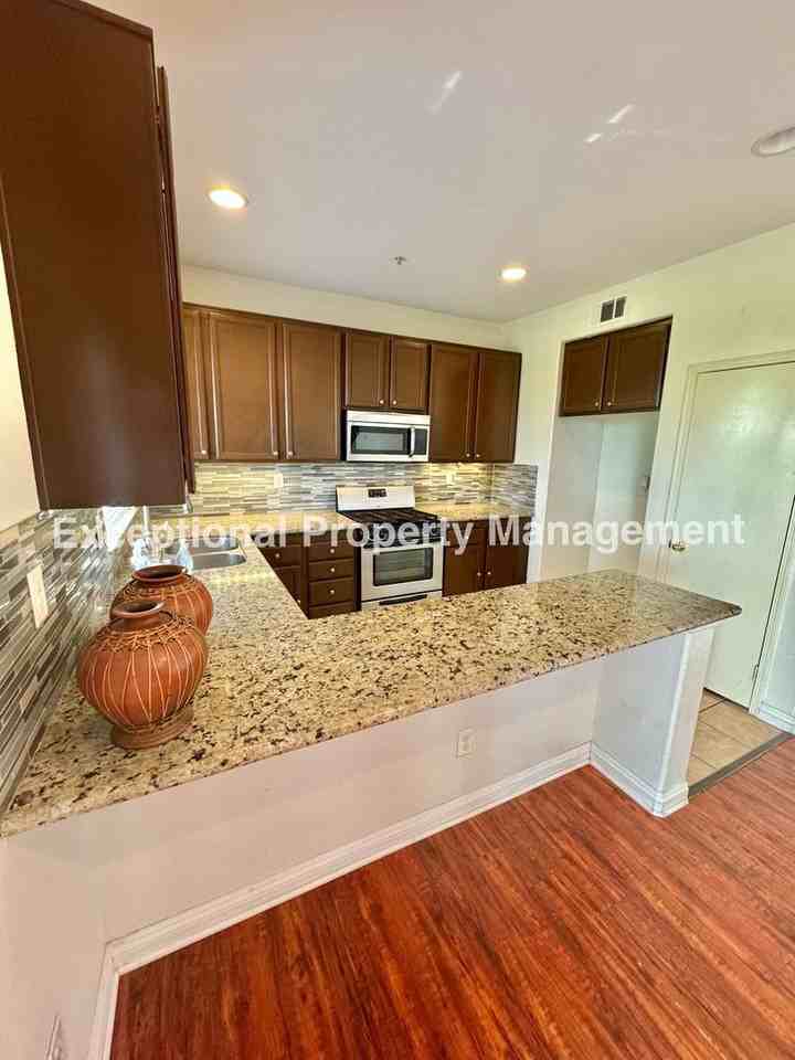 6138 Greenboro Way - Photo 6 of 25