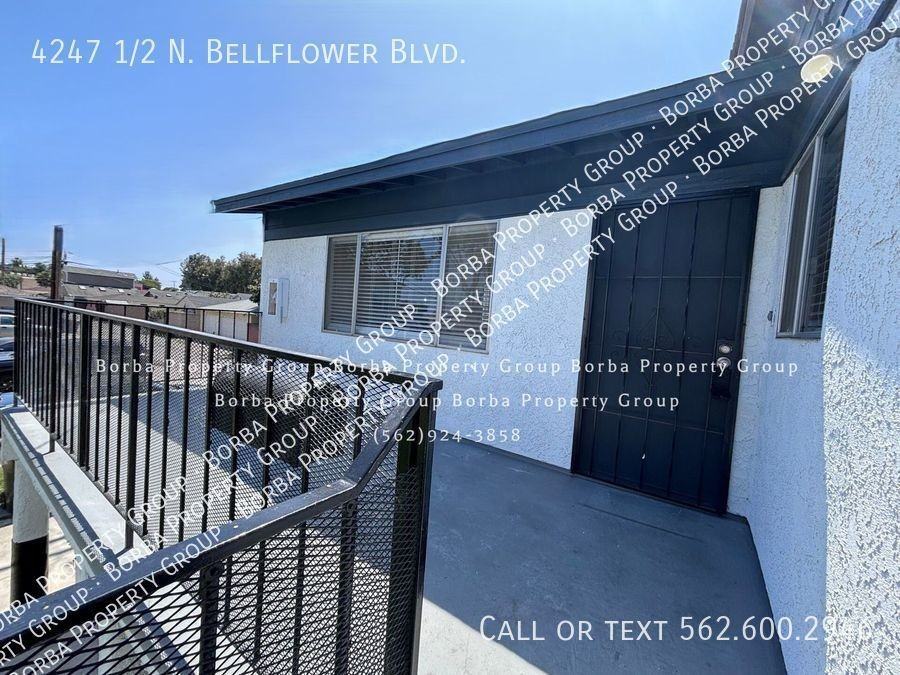 4247 1/2 N Bellflower Blvd - Photo 3 of 14