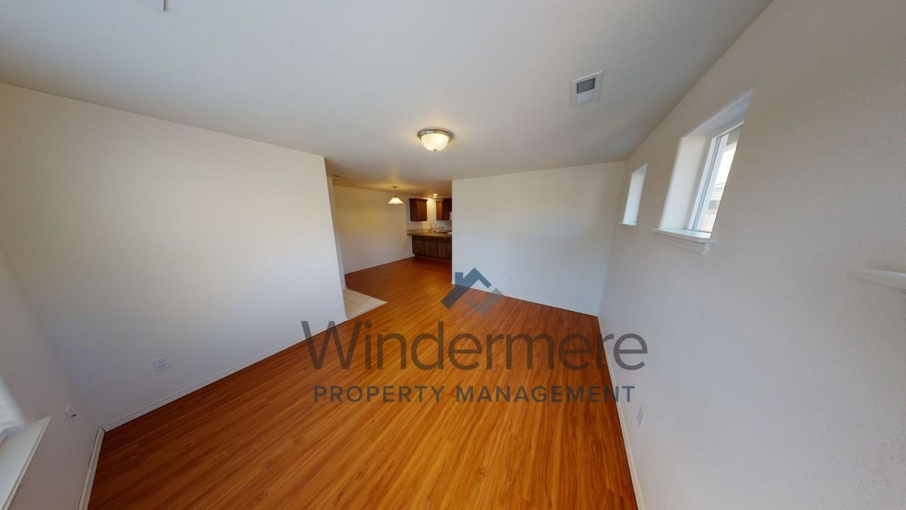 219 Marjorie Pl - Photo 4 of 13