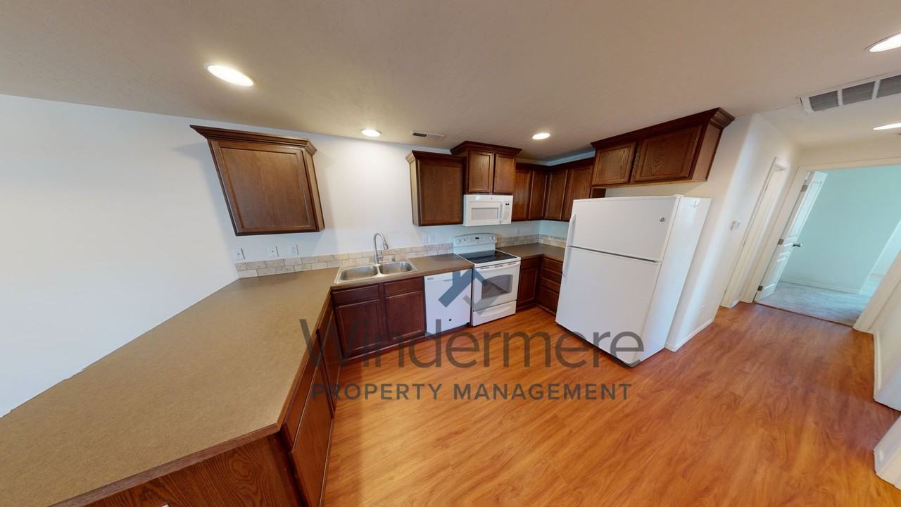 219 Marjorie Pl - Photo 6 of 13