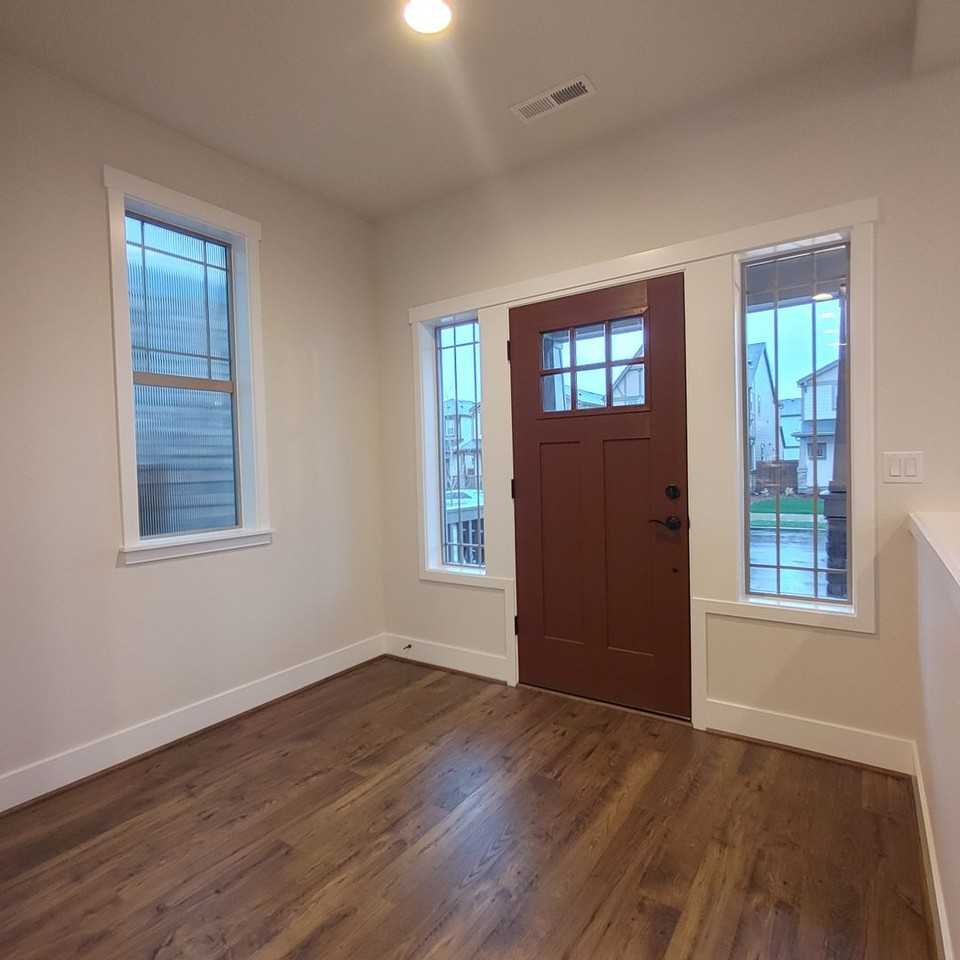 10490 Nw 292nd Ave - Photo 5 of 37